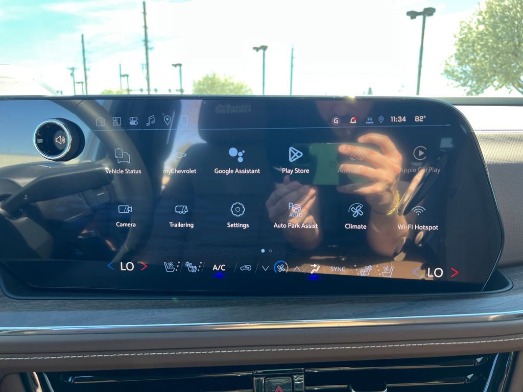 New 2026 Chevrolet Suburban High Country image 18