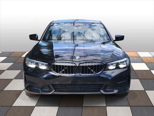 Used 2020 BMW 330i Sedan w/ Driving Assistance Package RWD image 2