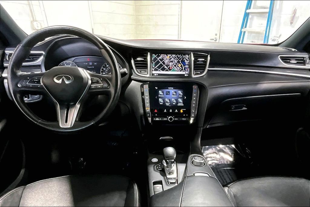 Certified 2023 INFINITI QX55 Essential image 21