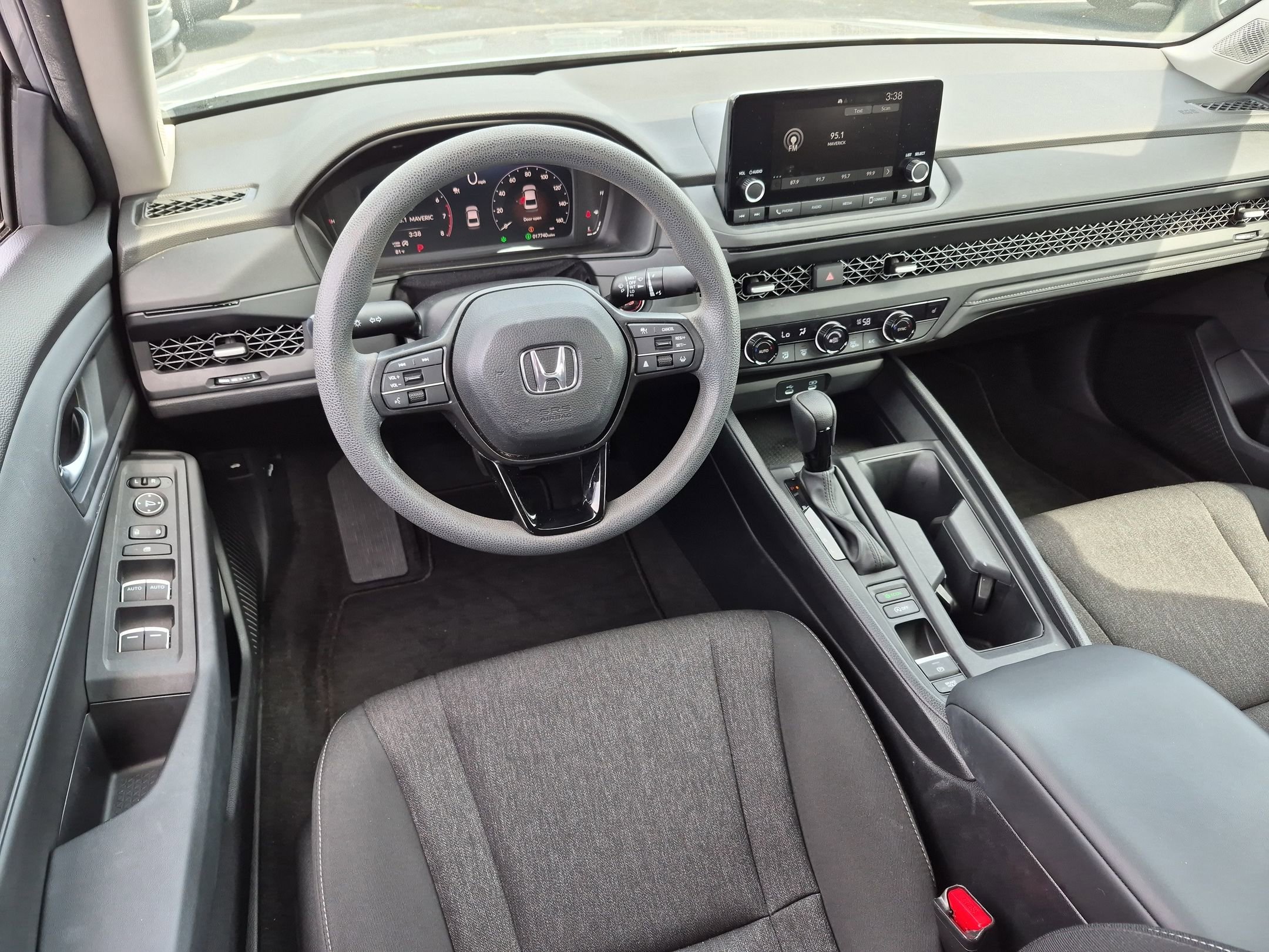Used 2023 Honda Accord EX image 30