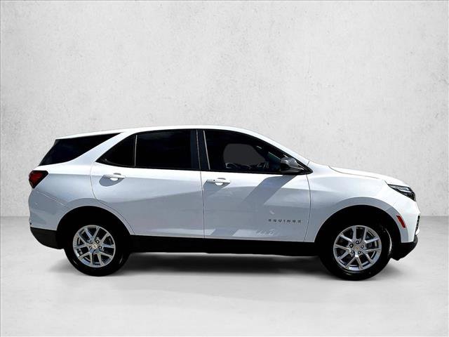 Certified 2024 Chevrolet Equinox LS w/ LS Convenience Package FWD image 5