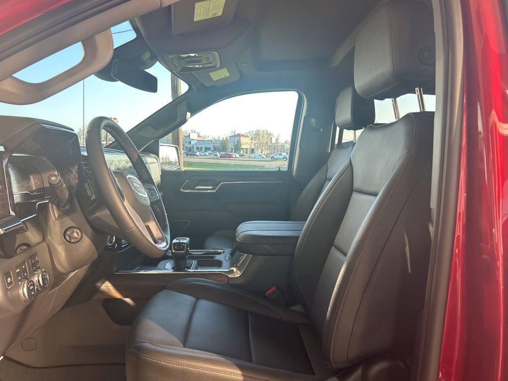Used 2025 GMC Sierra 1500 SLT image 11