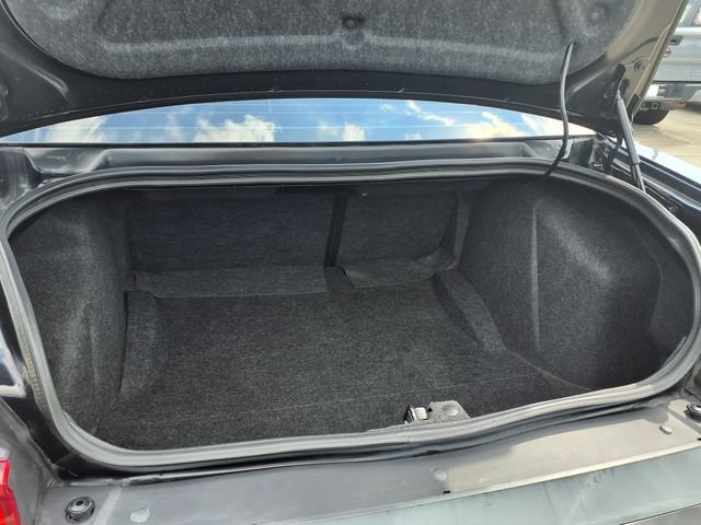 Used 2014 Dodge Challenger R/T RWD image 26