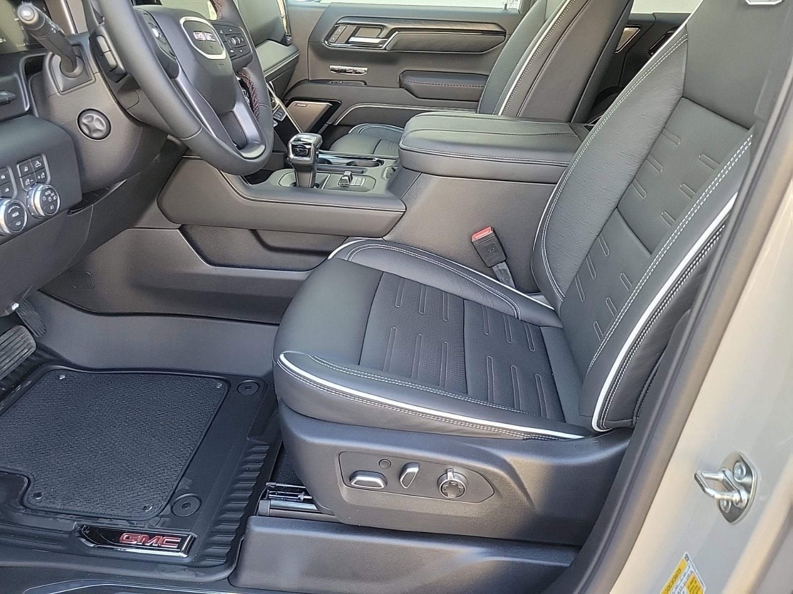 New 2026 GMC Sierra 1500 AT4X AWD/4WD image 19