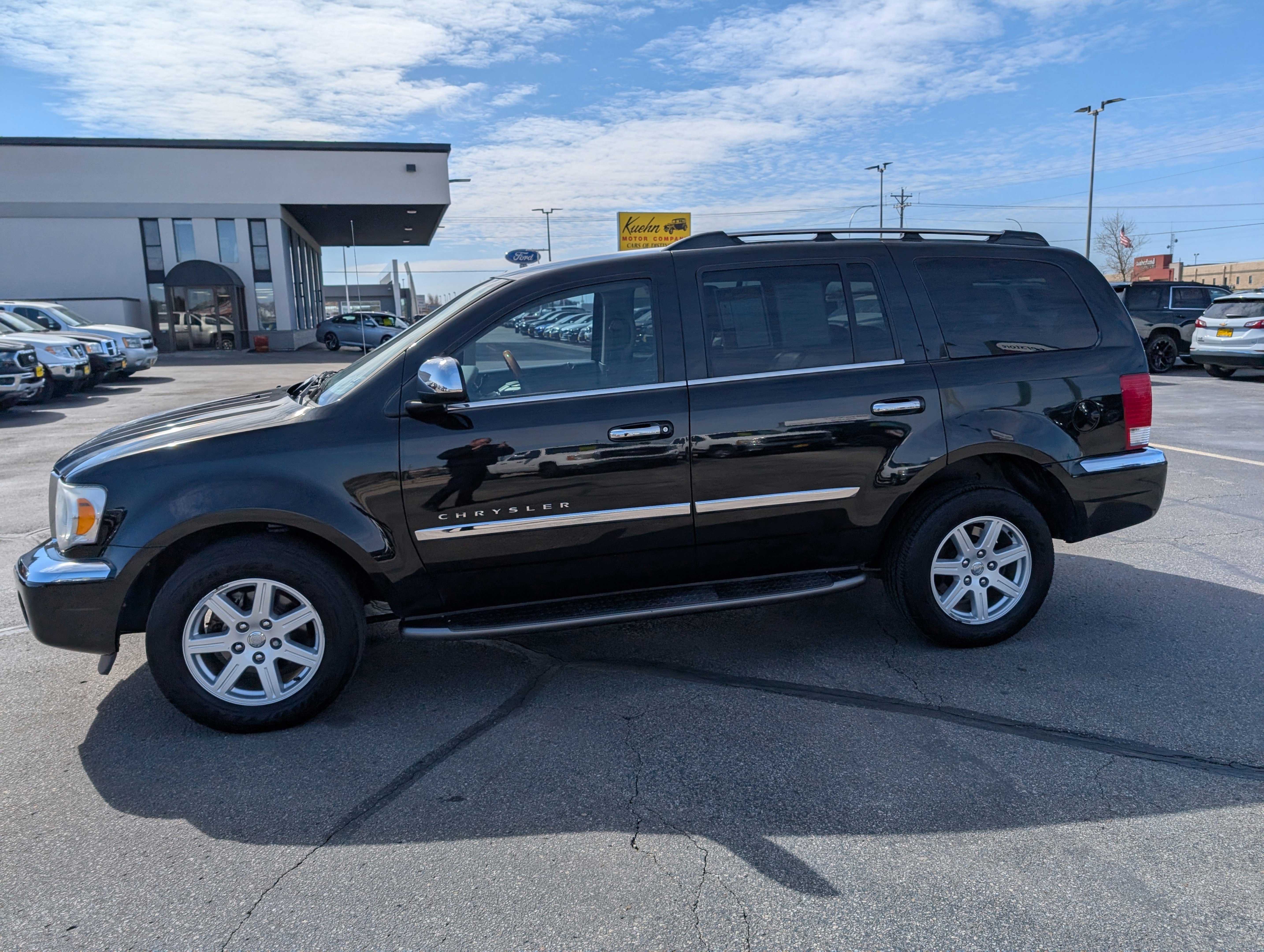 Used 2007 Chrysler Aspen Limited w/ Trailer Tow Group image 5