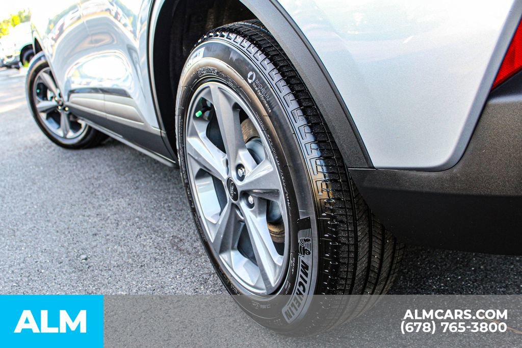 Used 2023 Ford Escape SE image 15