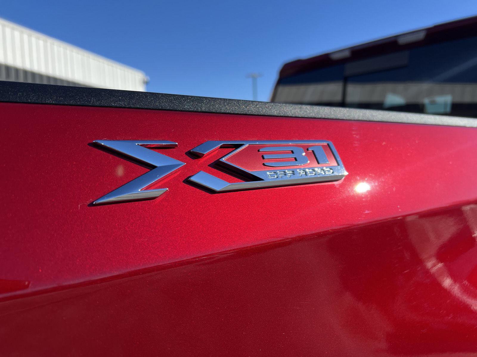 New 2026 GMC Sierra 1500 SLT w/ SLT Premium Plus Package image 6