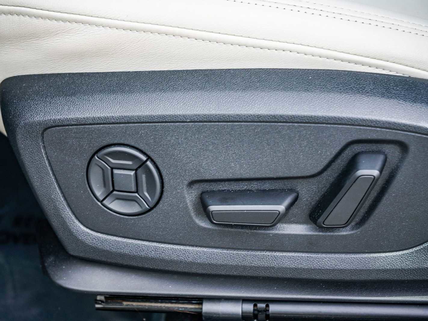 Used 2025 Audi Q3 2.0T Premium w/ Convenience Package image 20