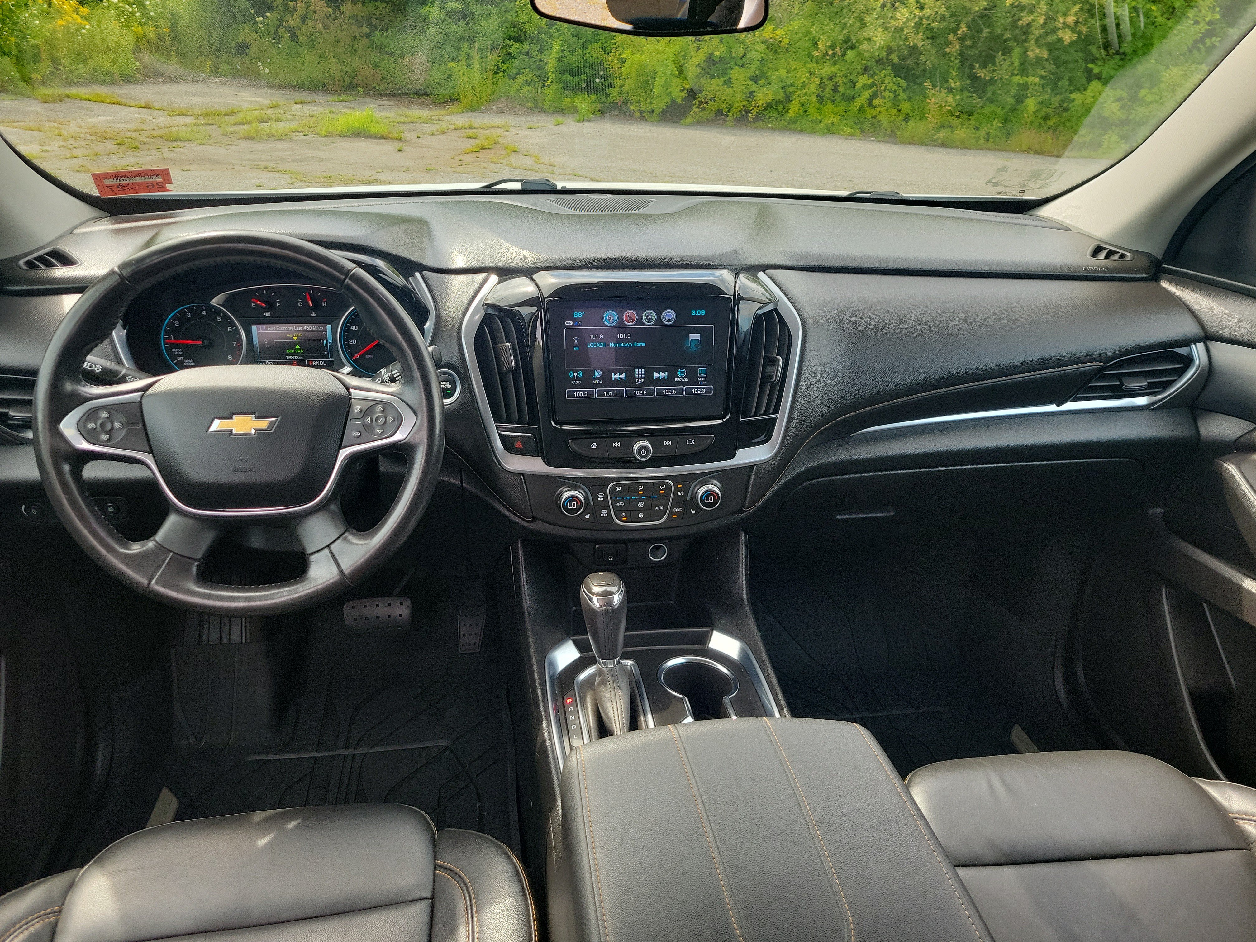 Used 2019 Chevrolet Traverse LT w/ LPO, Floor Liner Package AWD/4WD image 19