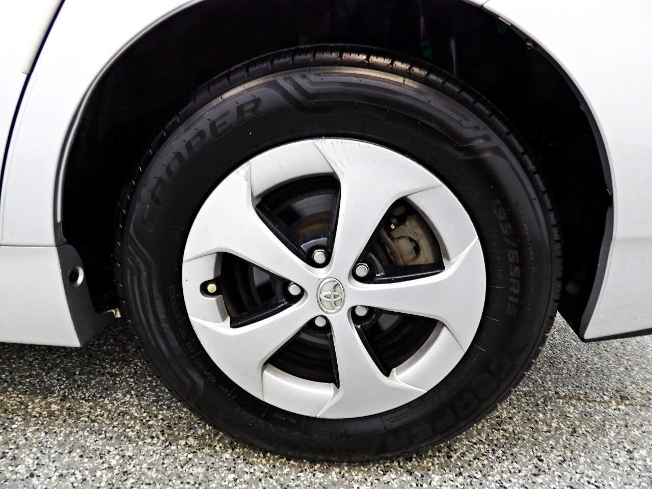 Used 2013 Toyota Prius Three FWD image 20