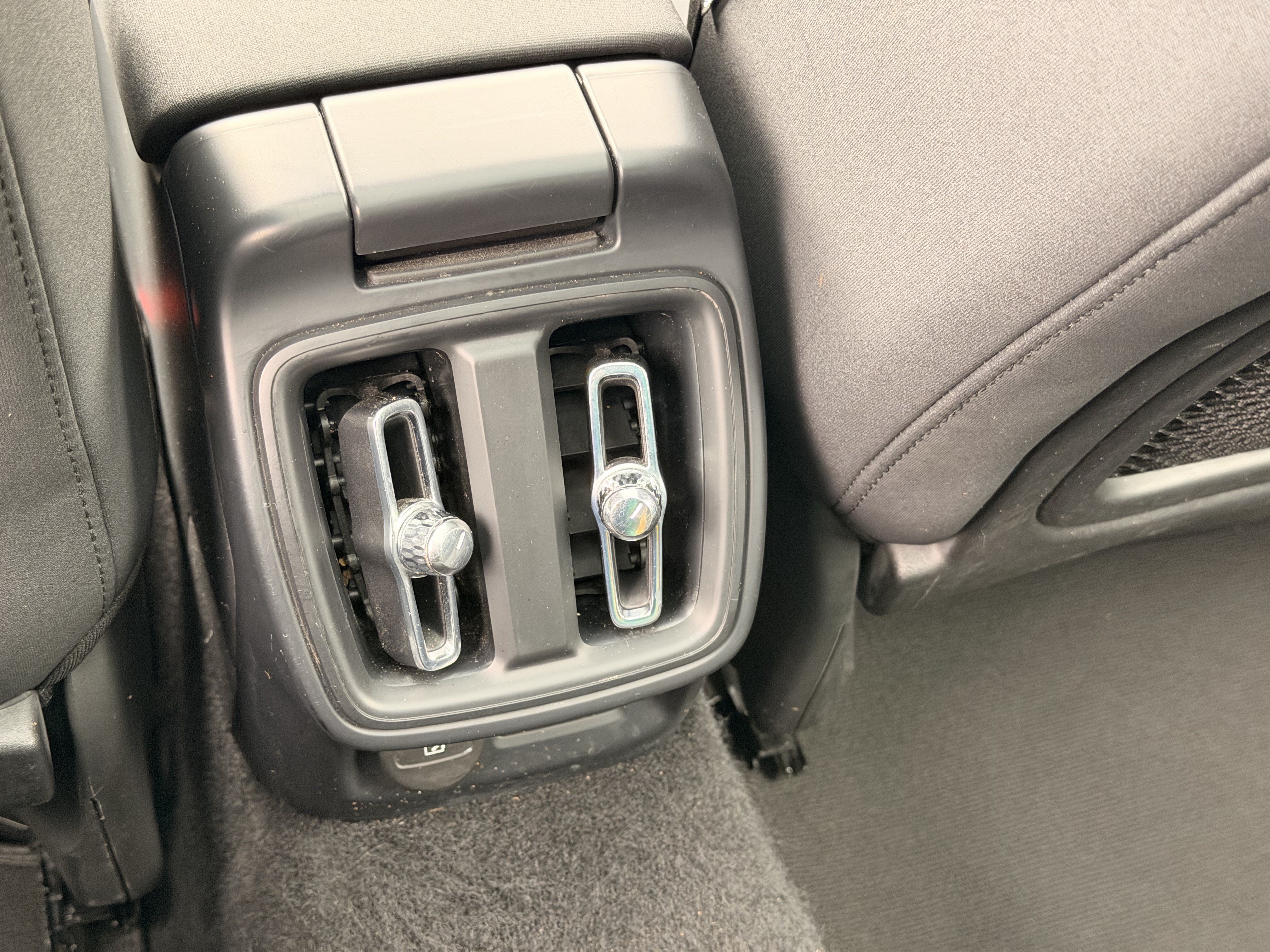 Used 2022 Polestar Polestar 2 w/ Plus Package AWD/4WD image 25