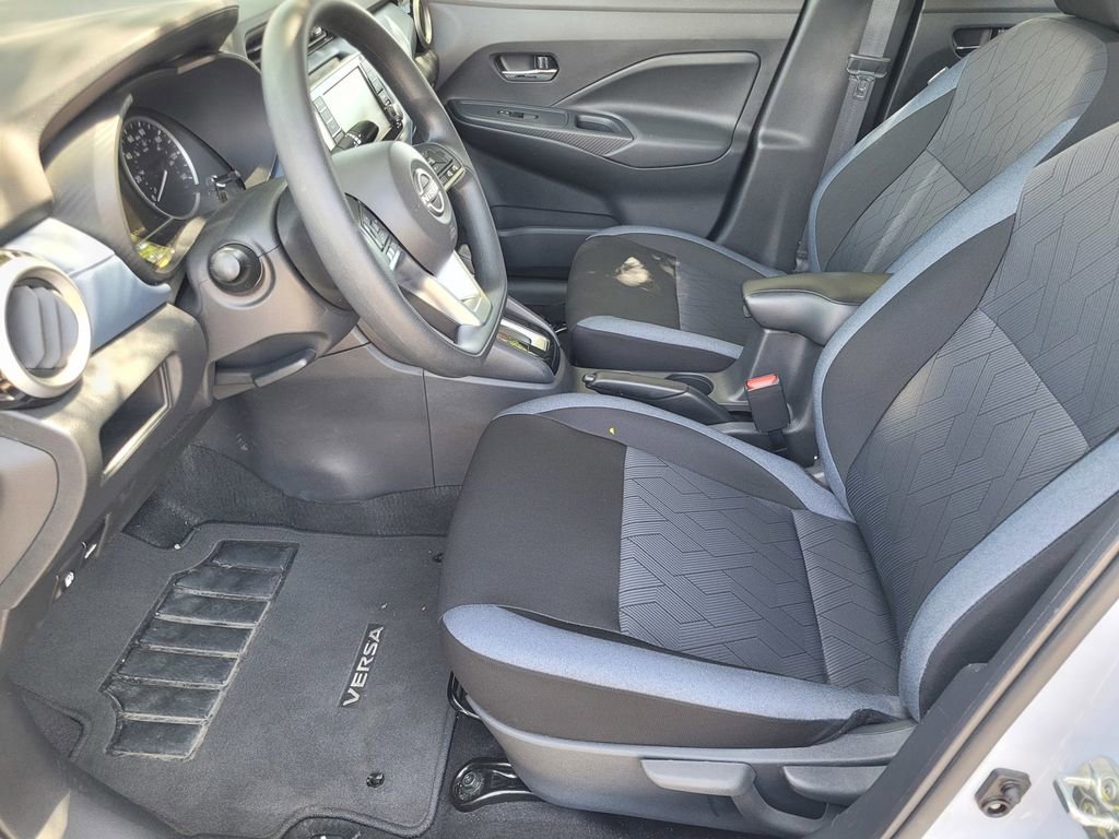 Used 2025 Nissan Versa SV w/ Trunk Package FWD image 20