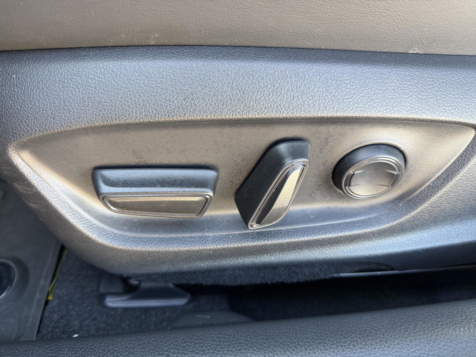 Used 2023 Toyota Prius Prime image 17