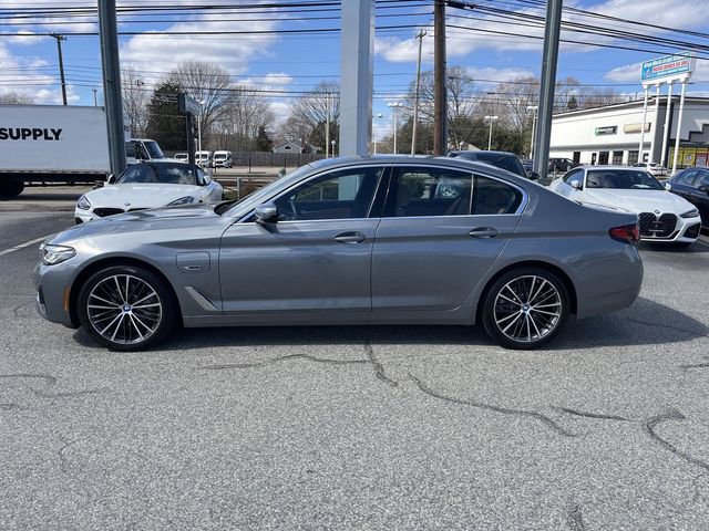 Used 2023 BMW 530e xDrive w/ Premium Package AWD/4WD image 6