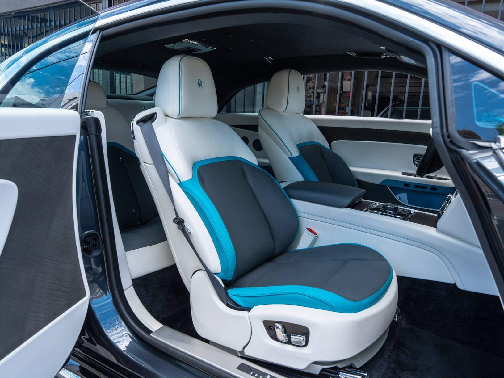 Used 2024 Rolls-Royce Spectre w/ Spectre Launch Package AWD/4WD image 35
