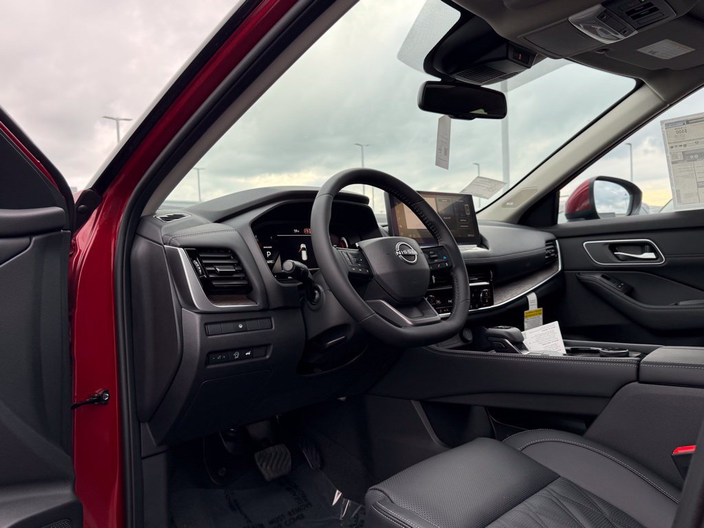 New 2026 Nissan Rogue Platinum AWD/4WD image 10