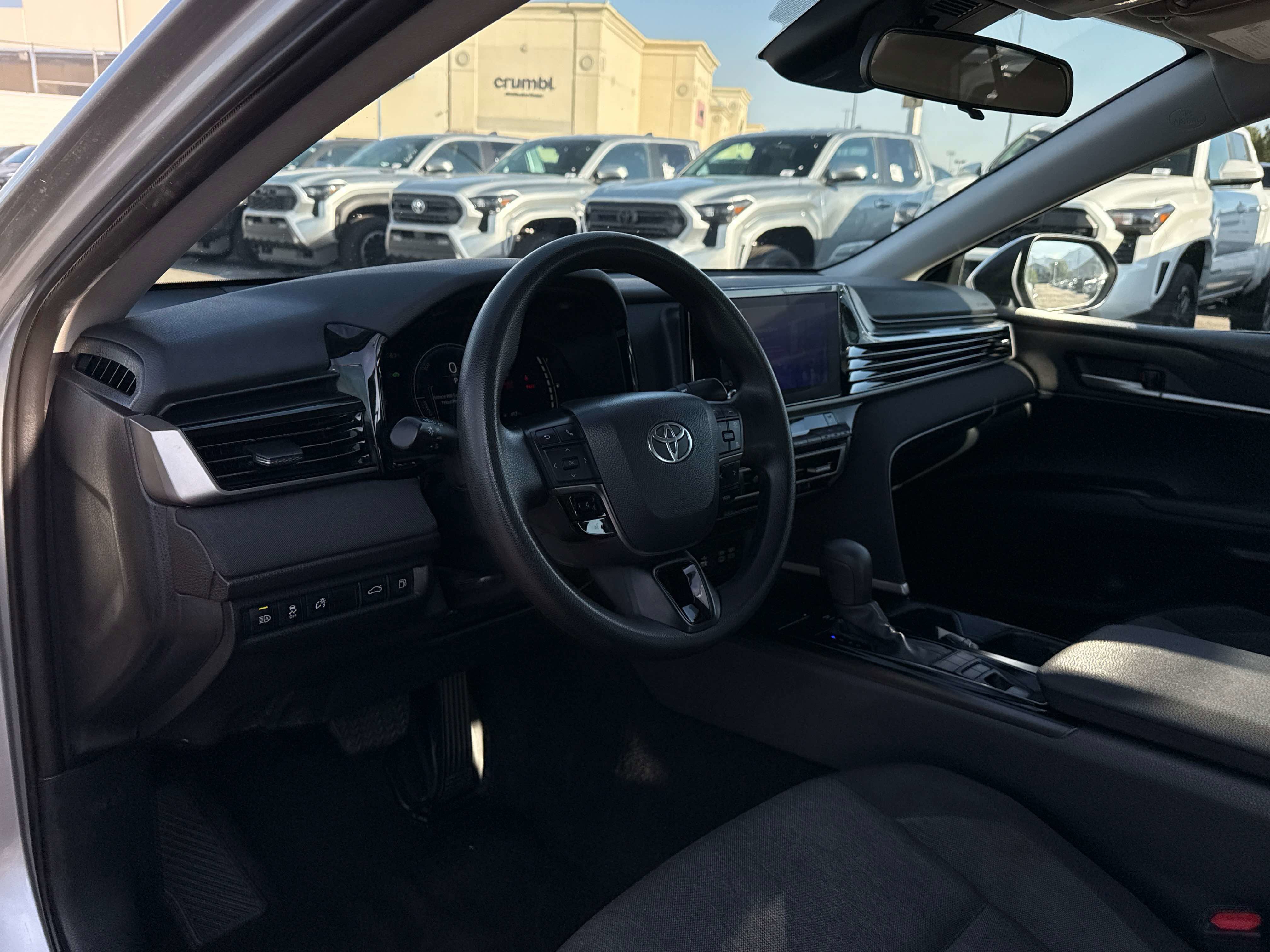 Used 2025 Toyota Camry LE FWD image 10