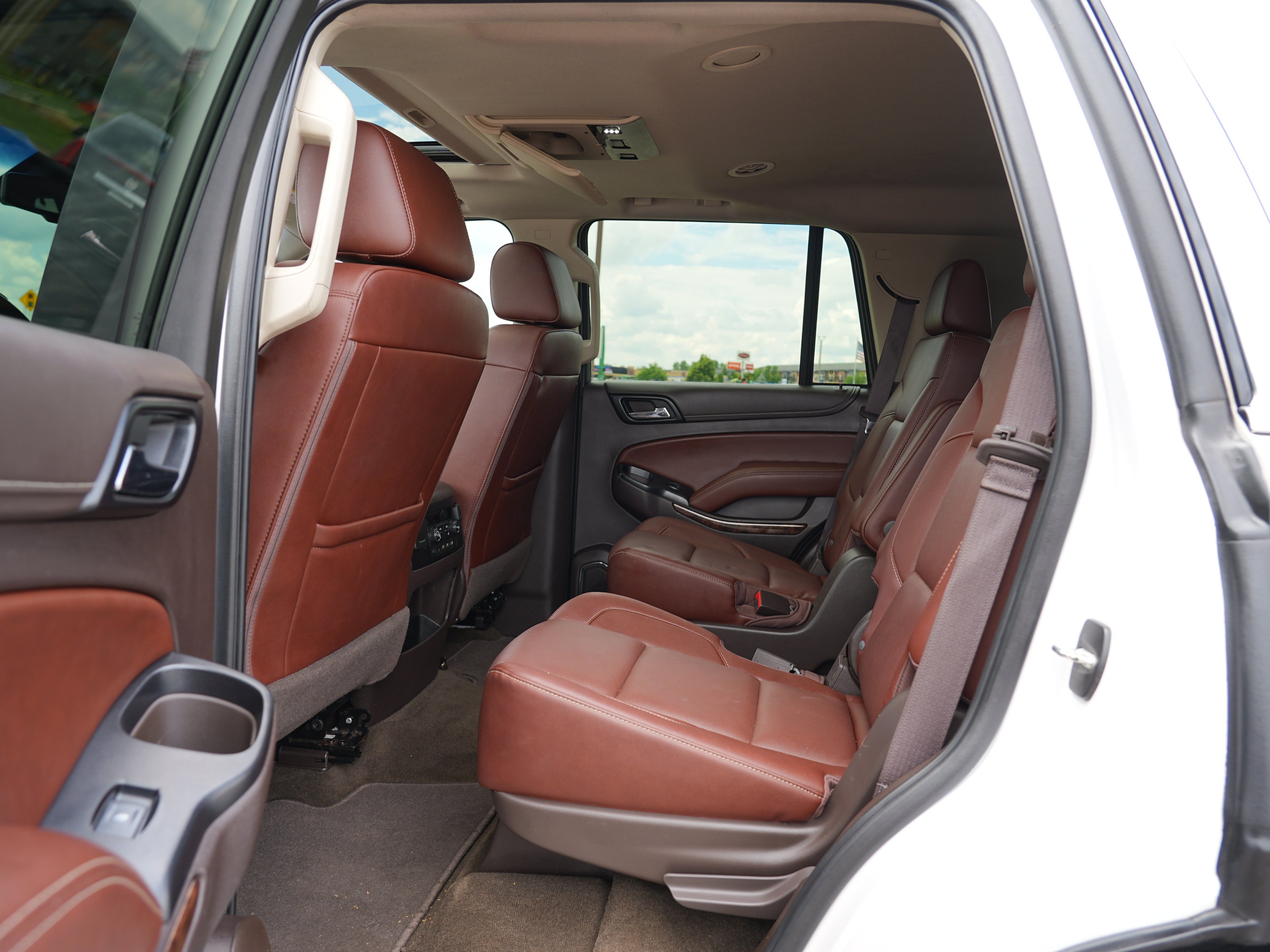 Used 2018 Chevrolet Tahoe Premier AWD/4WD image 18