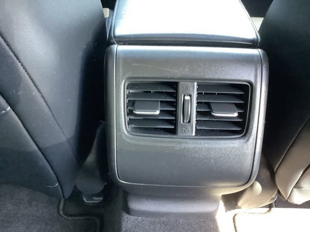 Used 2018 Honda Accord Touring image 15