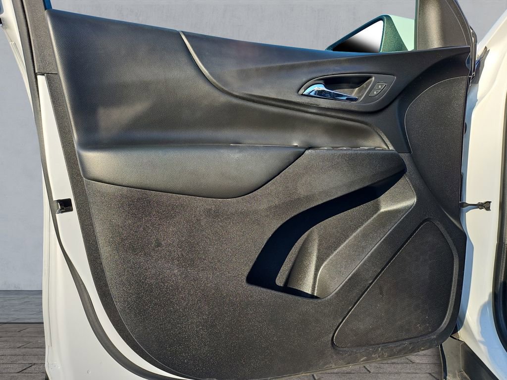 Used 2019 Chevrolet Equinox LT image 17