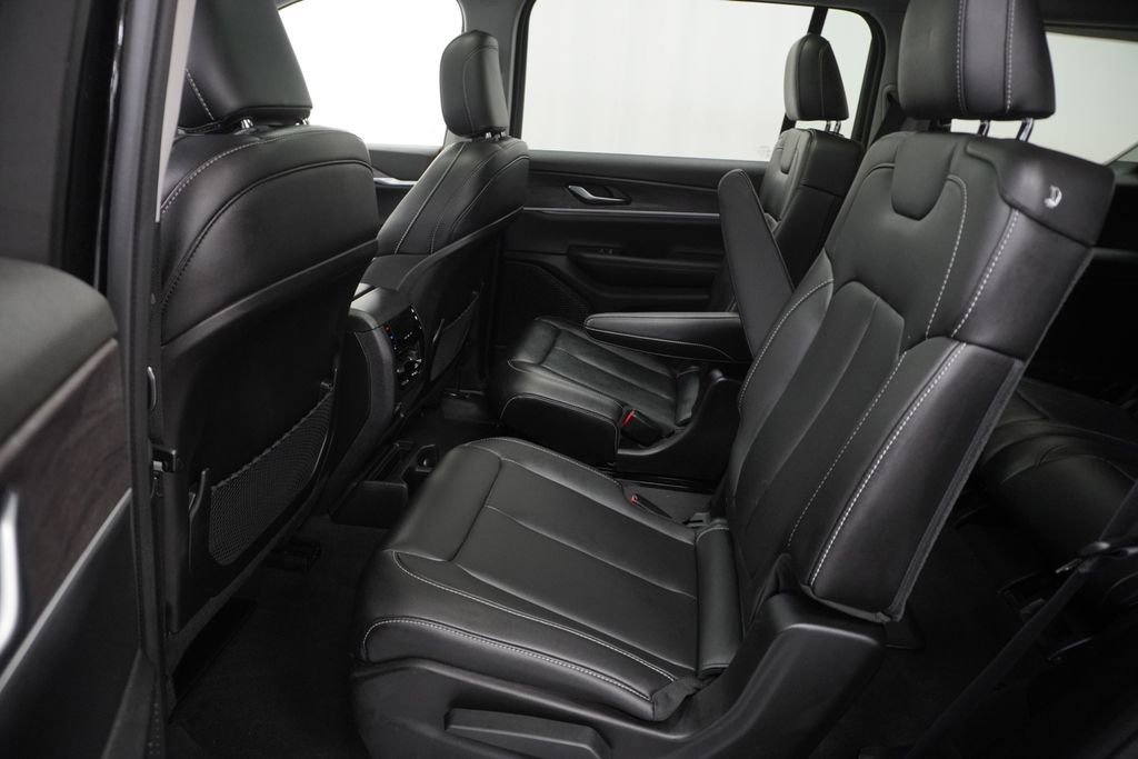 Certified 2023 Jeep Grand Cherokee L Limited image 17
