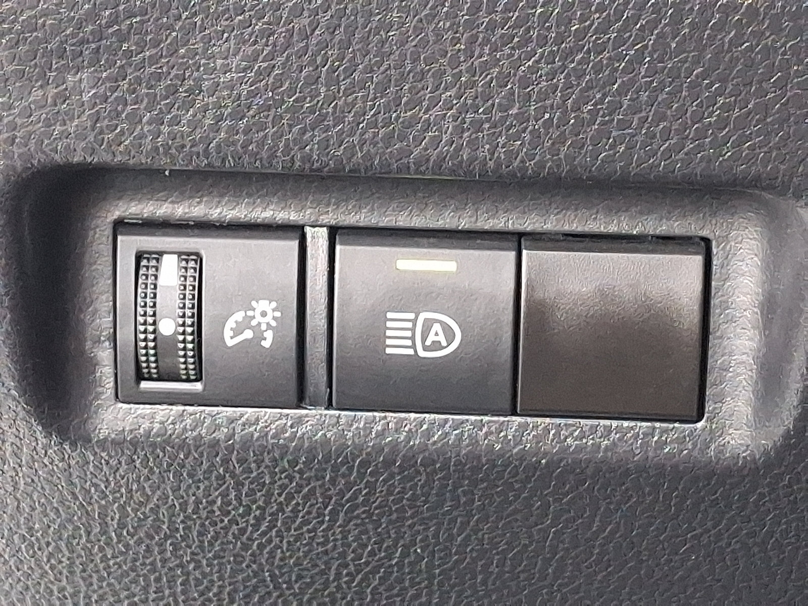 Used 2024 Toyota RAV4 LE AWD/4WD image 26