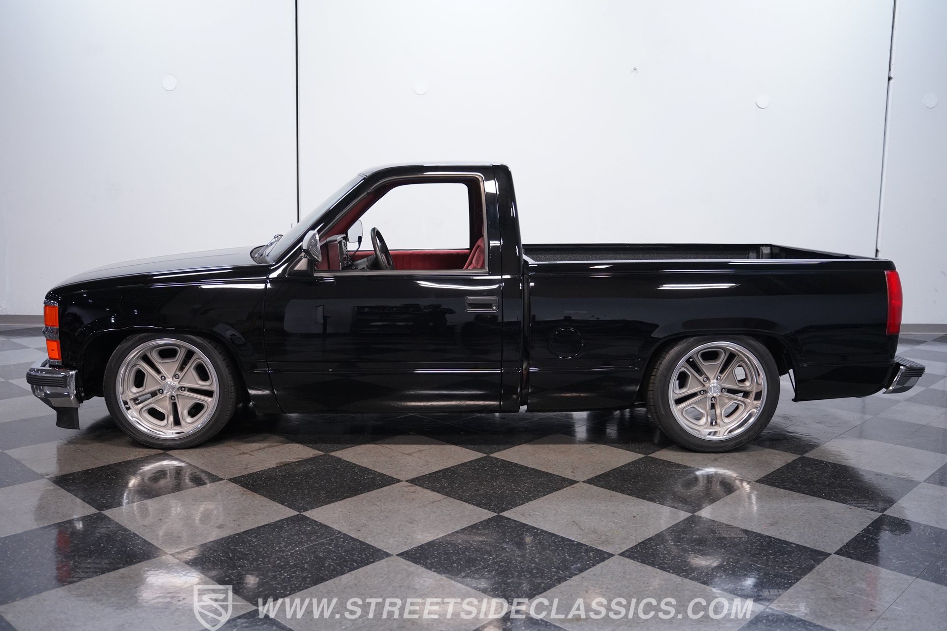 Used 1994 Chevrolet Silverado 1500 2WD Regular Cab image 2