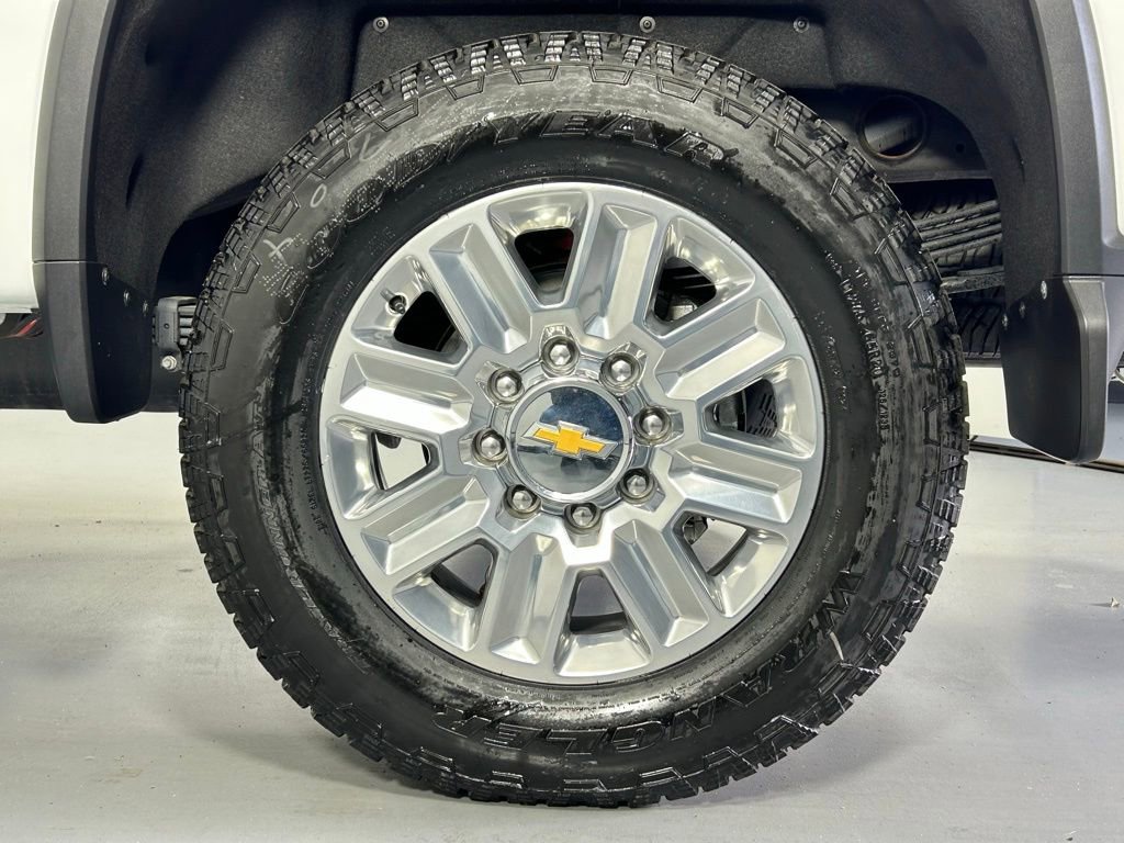 Used 2024 Chevrolet Silverado 2500 High Country w/ High Country Premium Package image 39