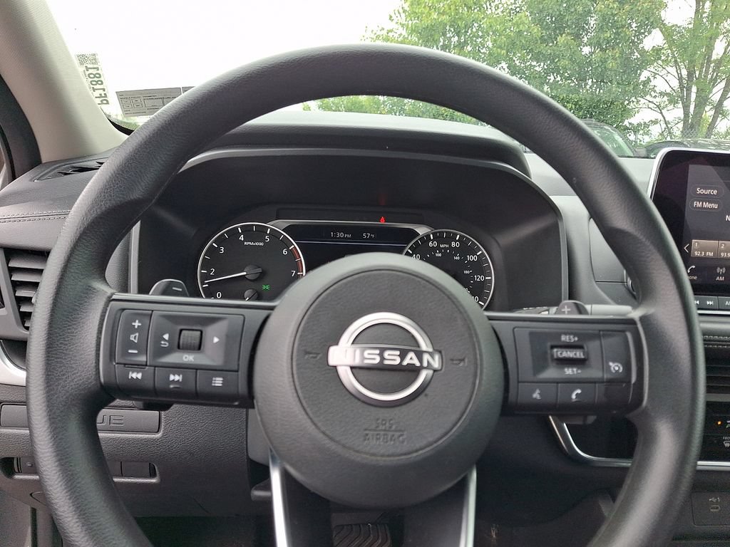 Used 2024 Nissan Rogue S AWD/4WD image 18