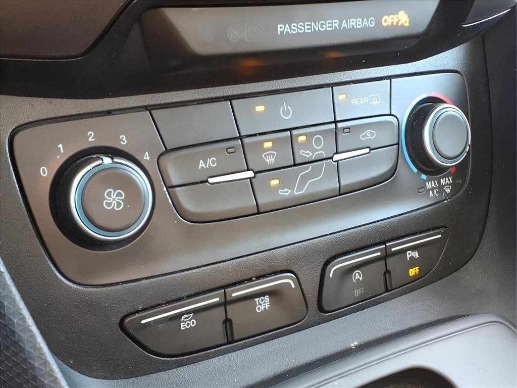 Used 2023 Ford Transit Connect XLT image 9