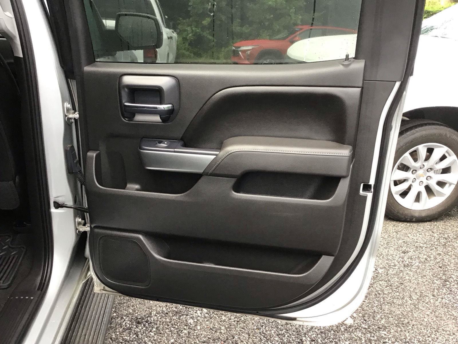 Used 2017 Chevrolet Silverado 1500 LT w/ All Star Edition RWD image 5