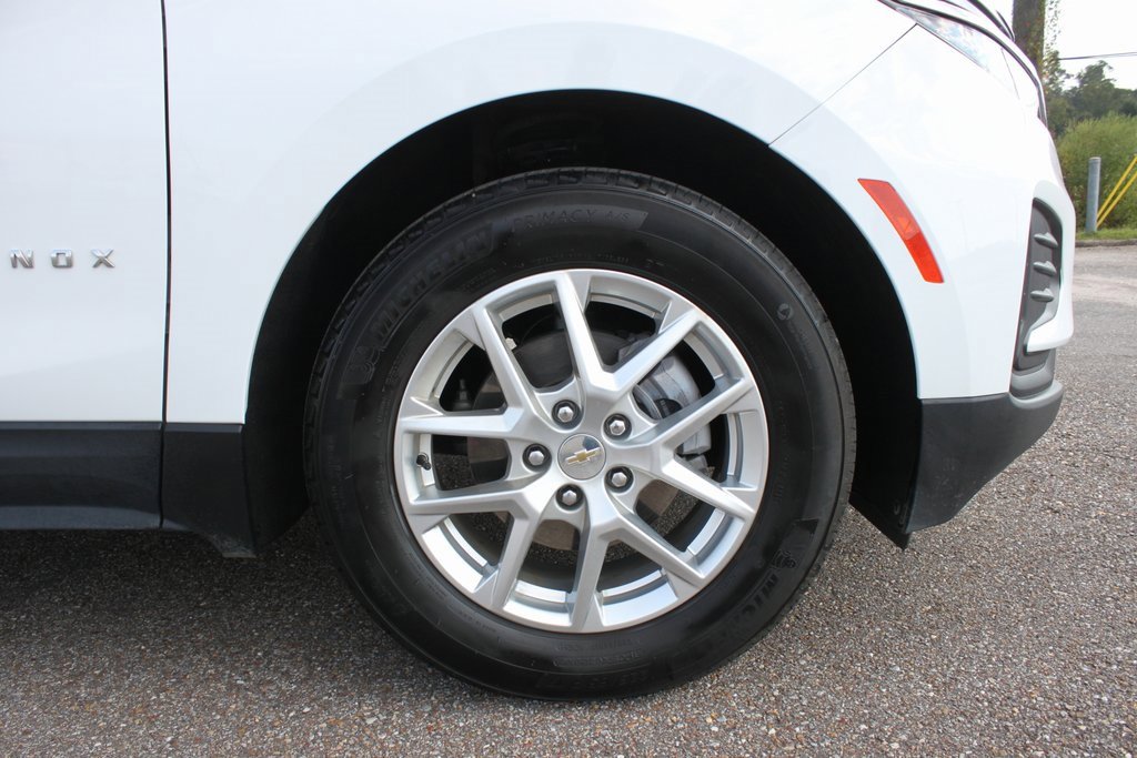 Used 2022 Chevrolet Equinox LS w/ LS Convenience Package image 4