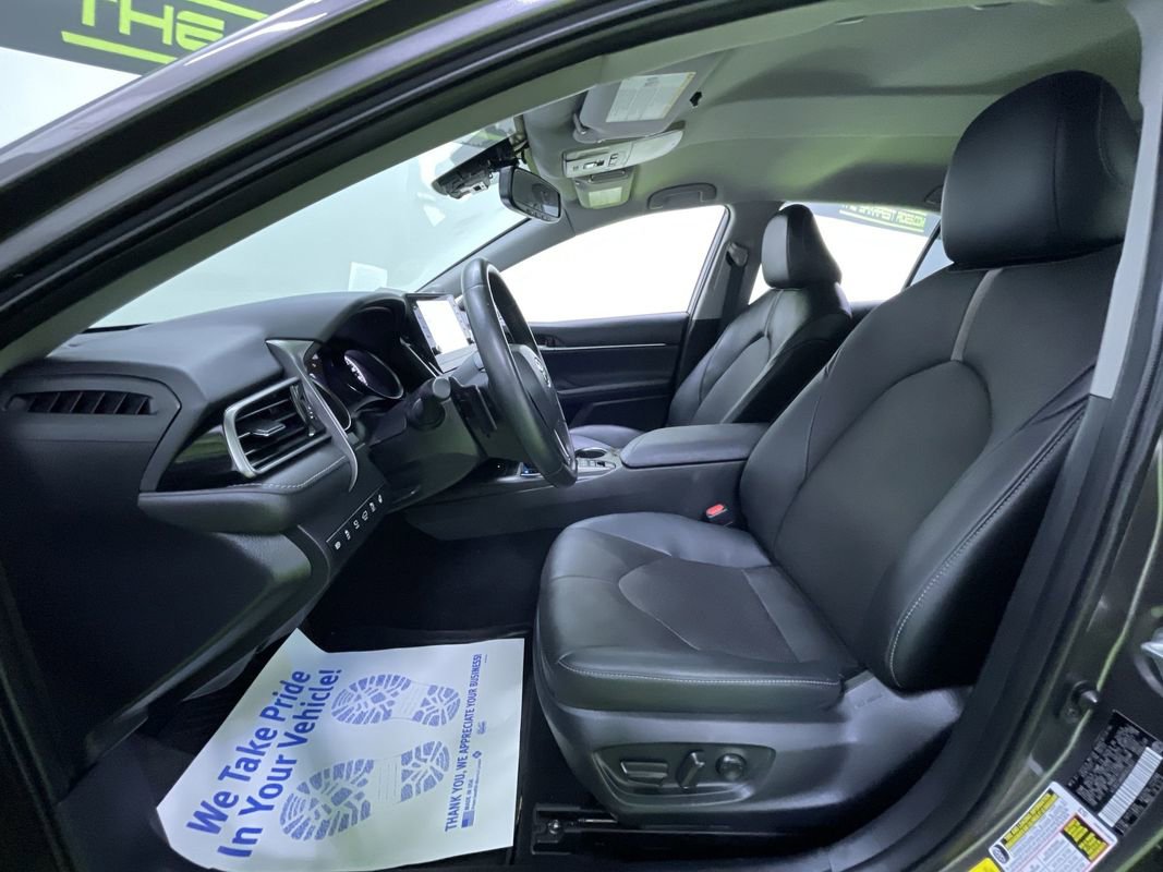Used 2024 Toyota Camry XSE w/ Navigation Package image 16