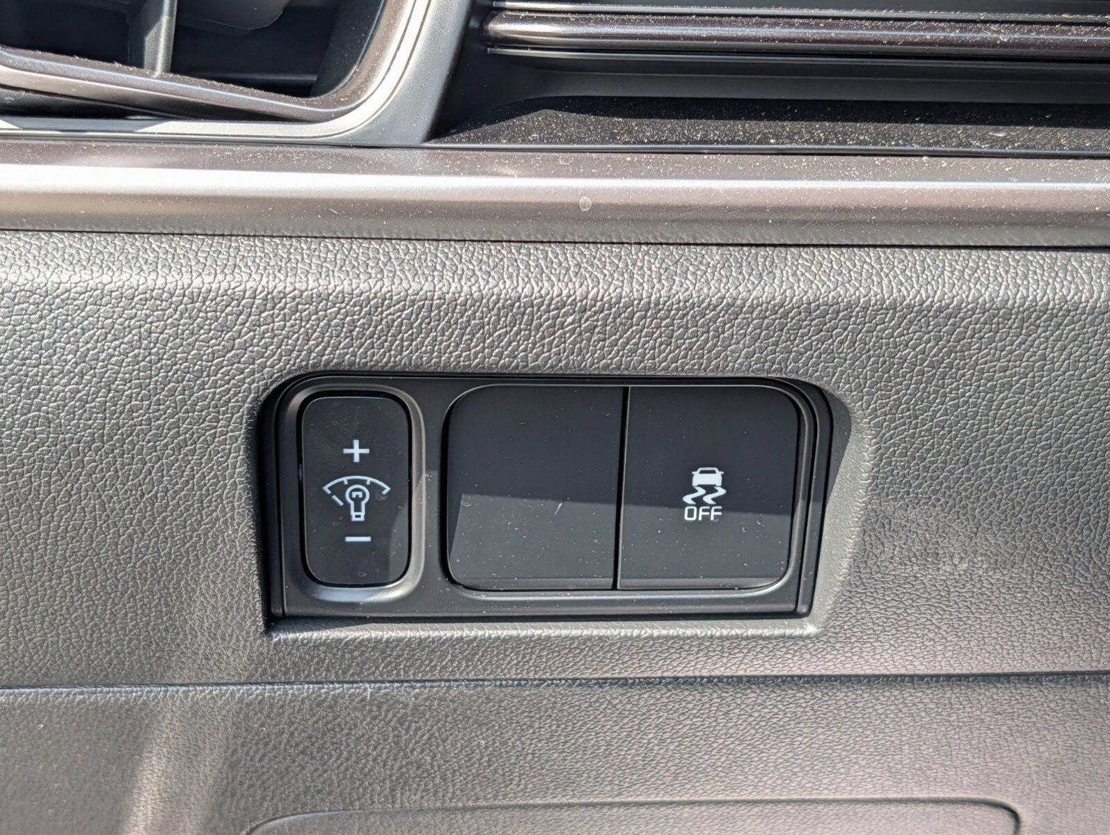 Used 2025 Kia Sorento S w/ Panoramic Sunroof Package image 13