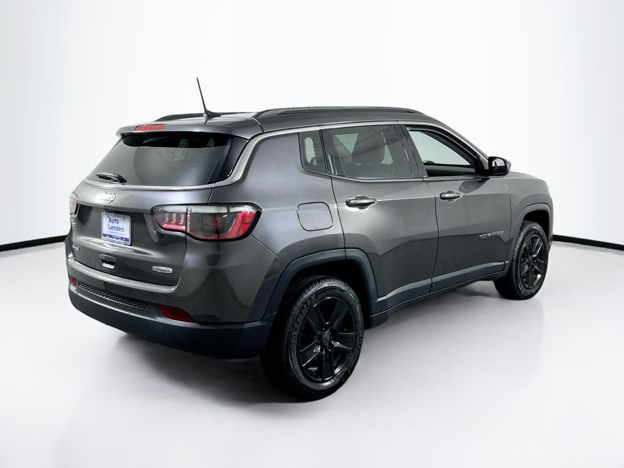 Used 2022 Jeep Compass Latitude w/ Convenience Group AWD/4WD image 5