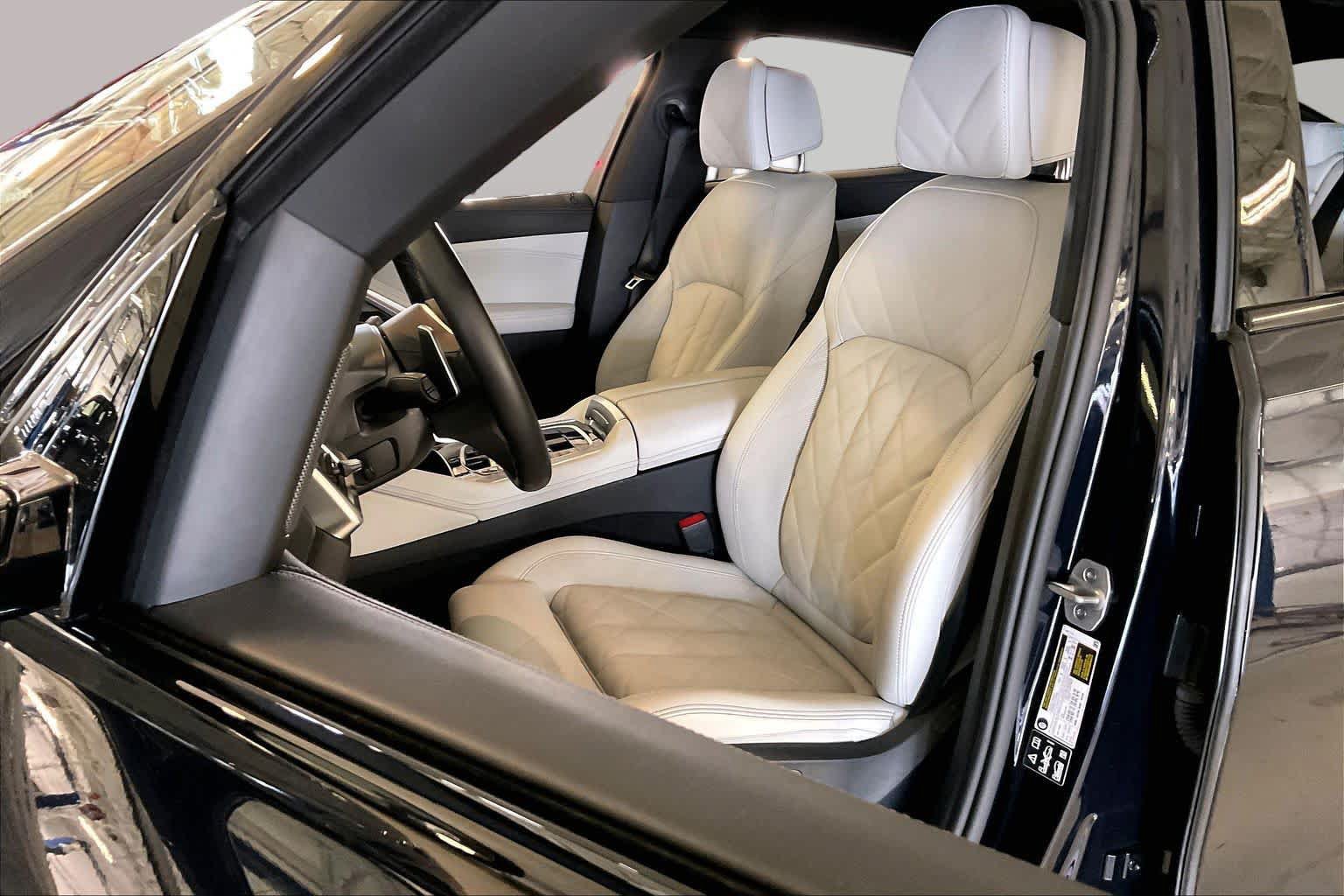 Used 2025 BMW X6 xDrive40i AWD/4WD image 7