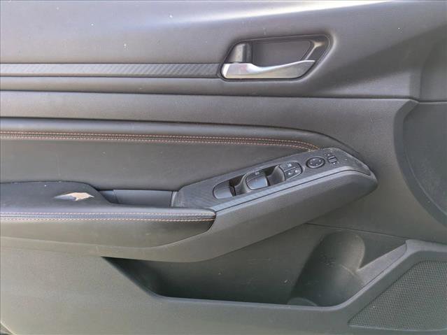 Used 2019 Nissan Altima 2.5 SR w/ SR Premium Package image 11