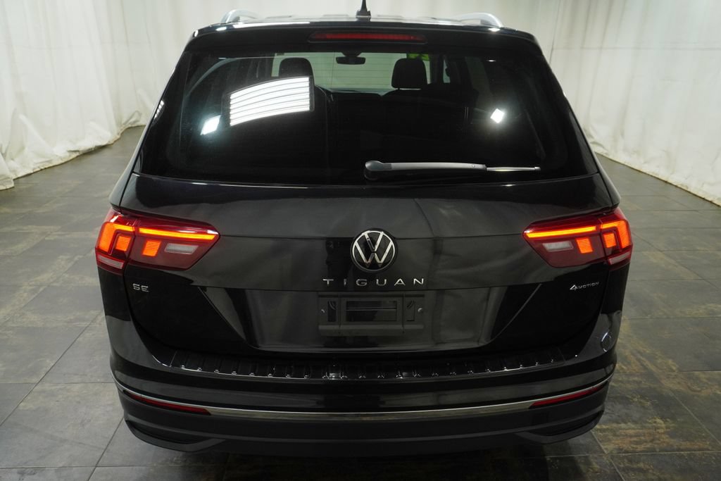 Certified 2024 Volkswagen Tiguan SE AWD/4WD image 4