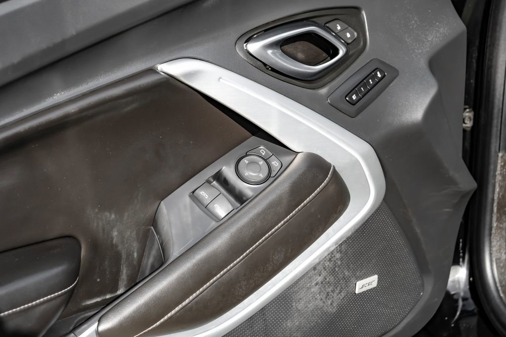 Used 2023 Chevrolet Camaro SS RWD image 40