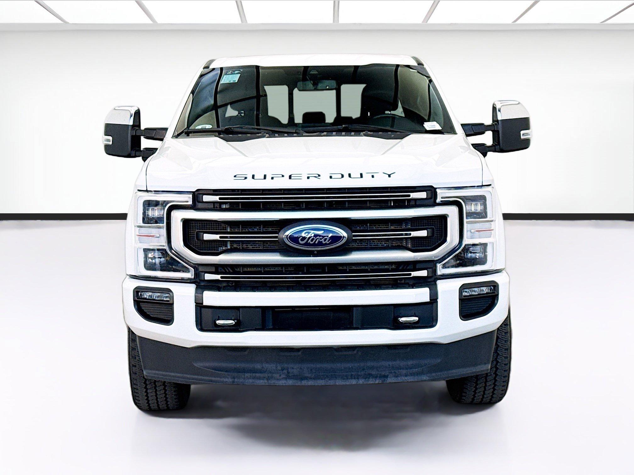 Used 2021 Ford F350 Platinum w/ FX4 Off-Road Package image 2