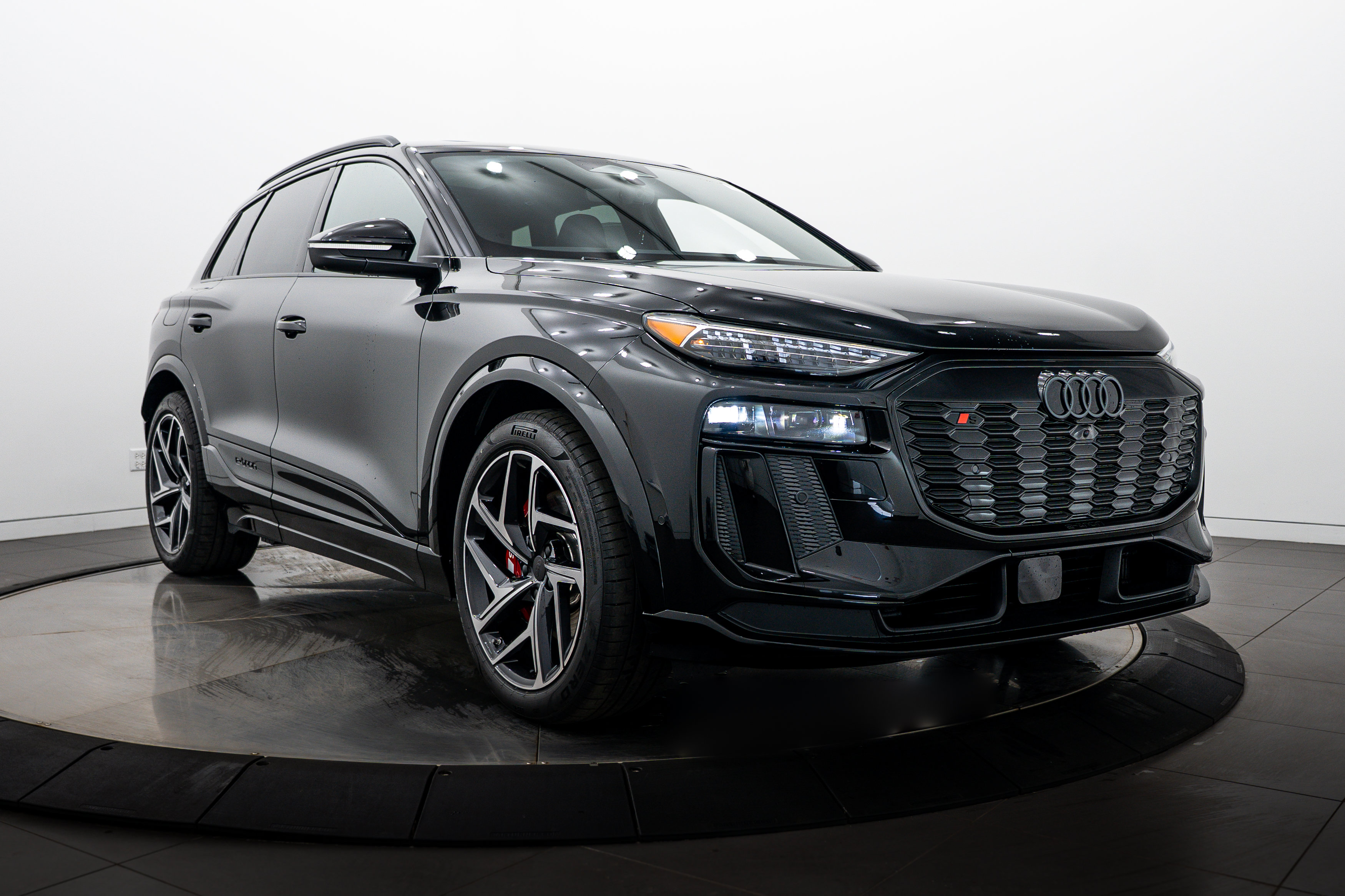New 2027 Audi SQ6 e-tron Premium Plus AWD/4WD image 2