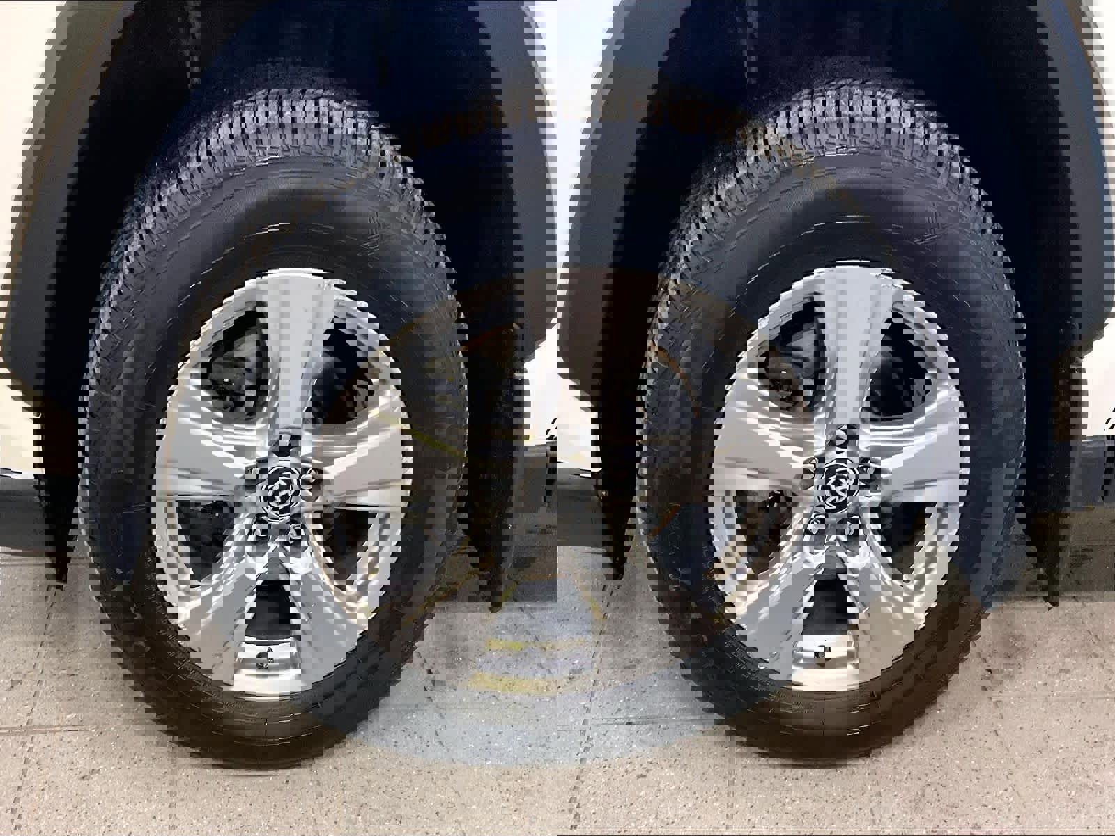 Used 2023 Toyota RAV4 XLE w/ Convenience Package AWD/4WD image 7