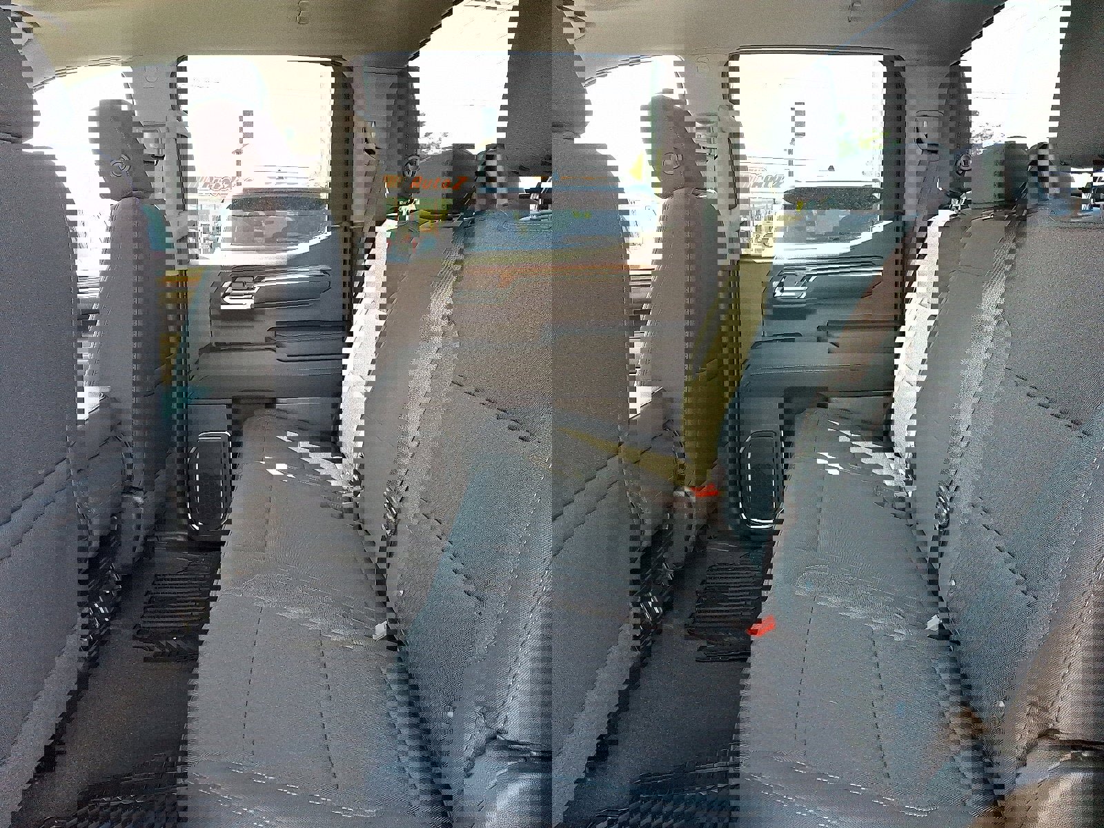 Used 2022 Chevrolet Silverado 1500 LT image 9