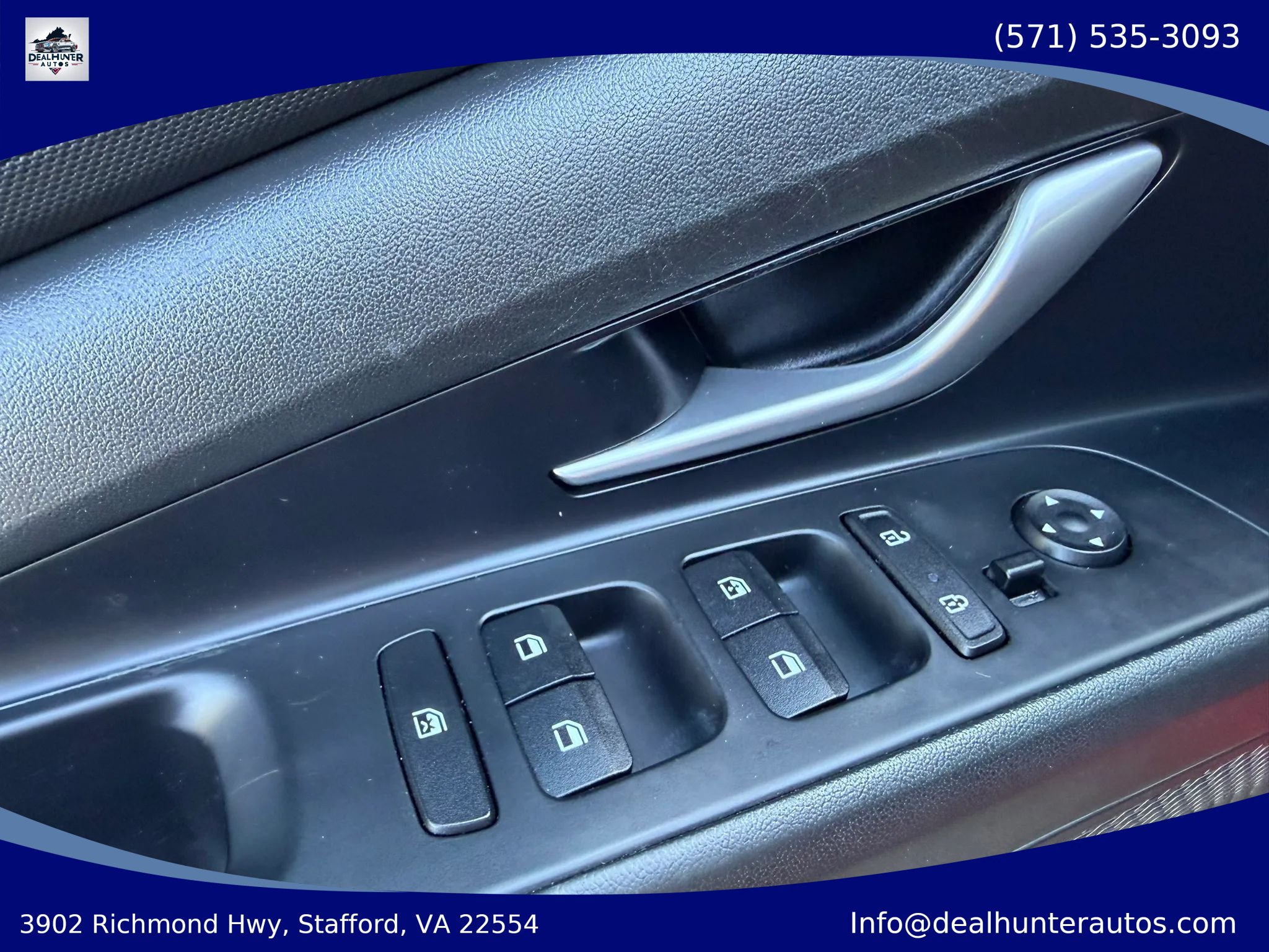 Used 2022 Hyundai Elantra Blue FWD image 16