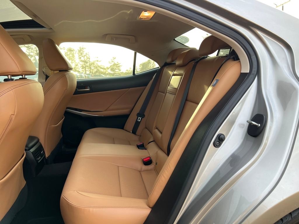 Used 2019 Lexus IS 300 image 20