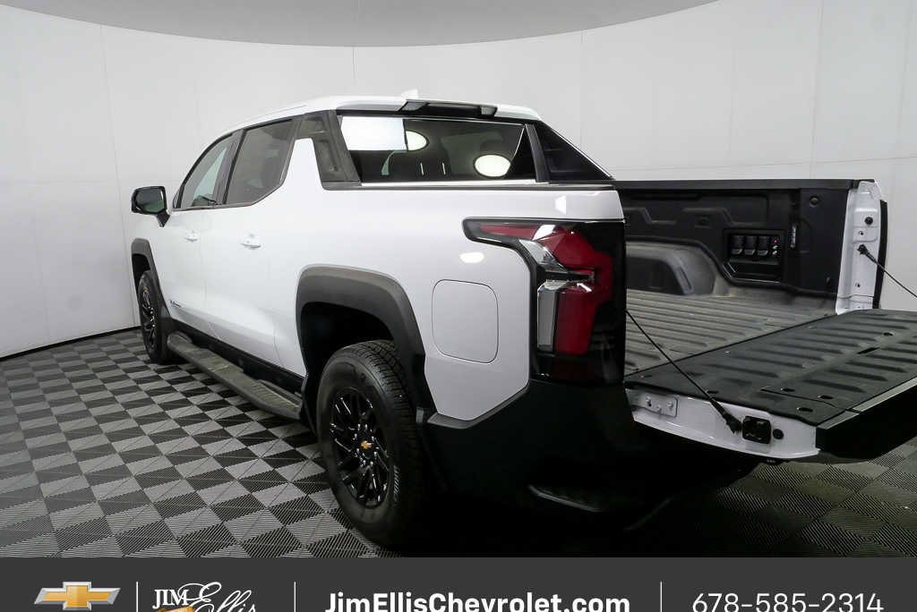 New 2025 Chevrolet Silverado EV LT image 30