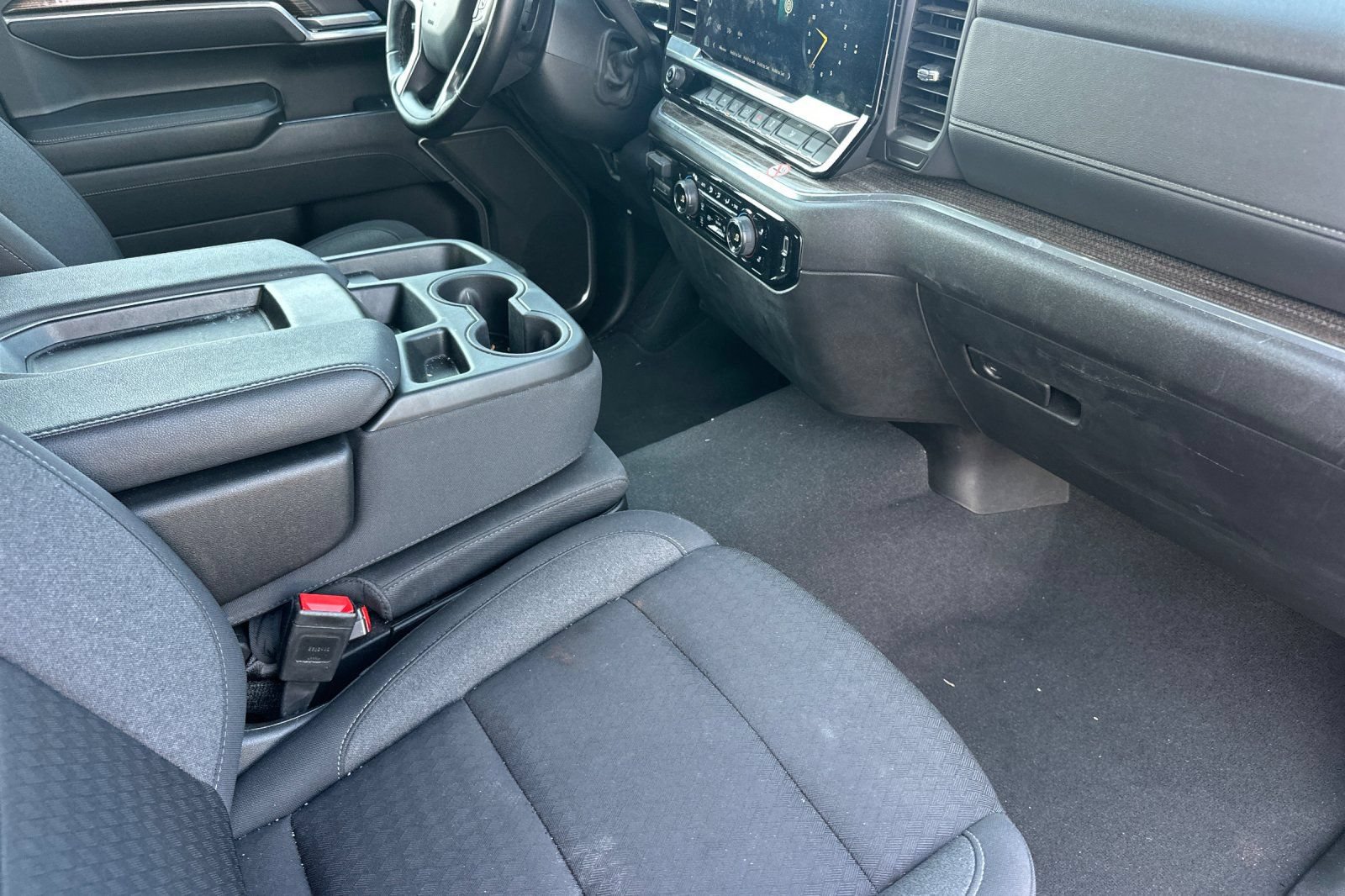 Used 2025 Chevrolet Silverado 1500 LT RWD image 19