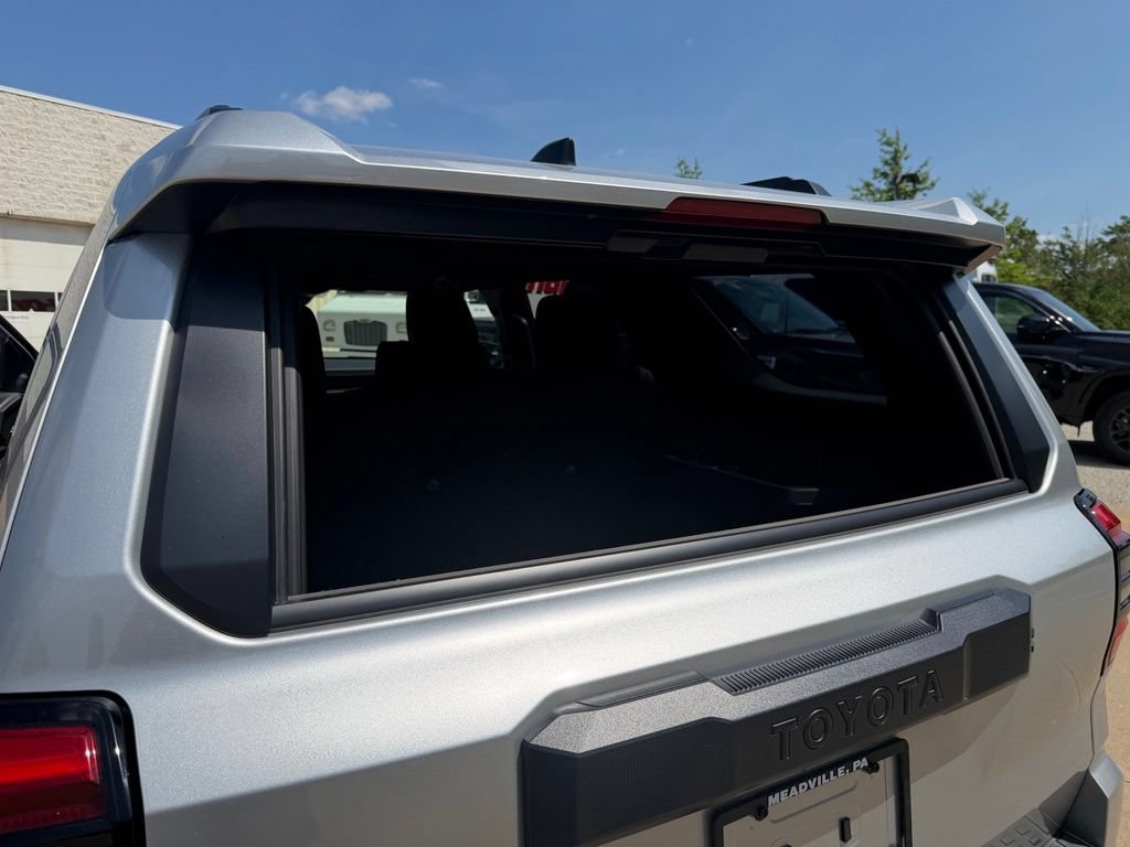 Certified 2025 Toyota 4Runner SR5 AWD/4WD image 28