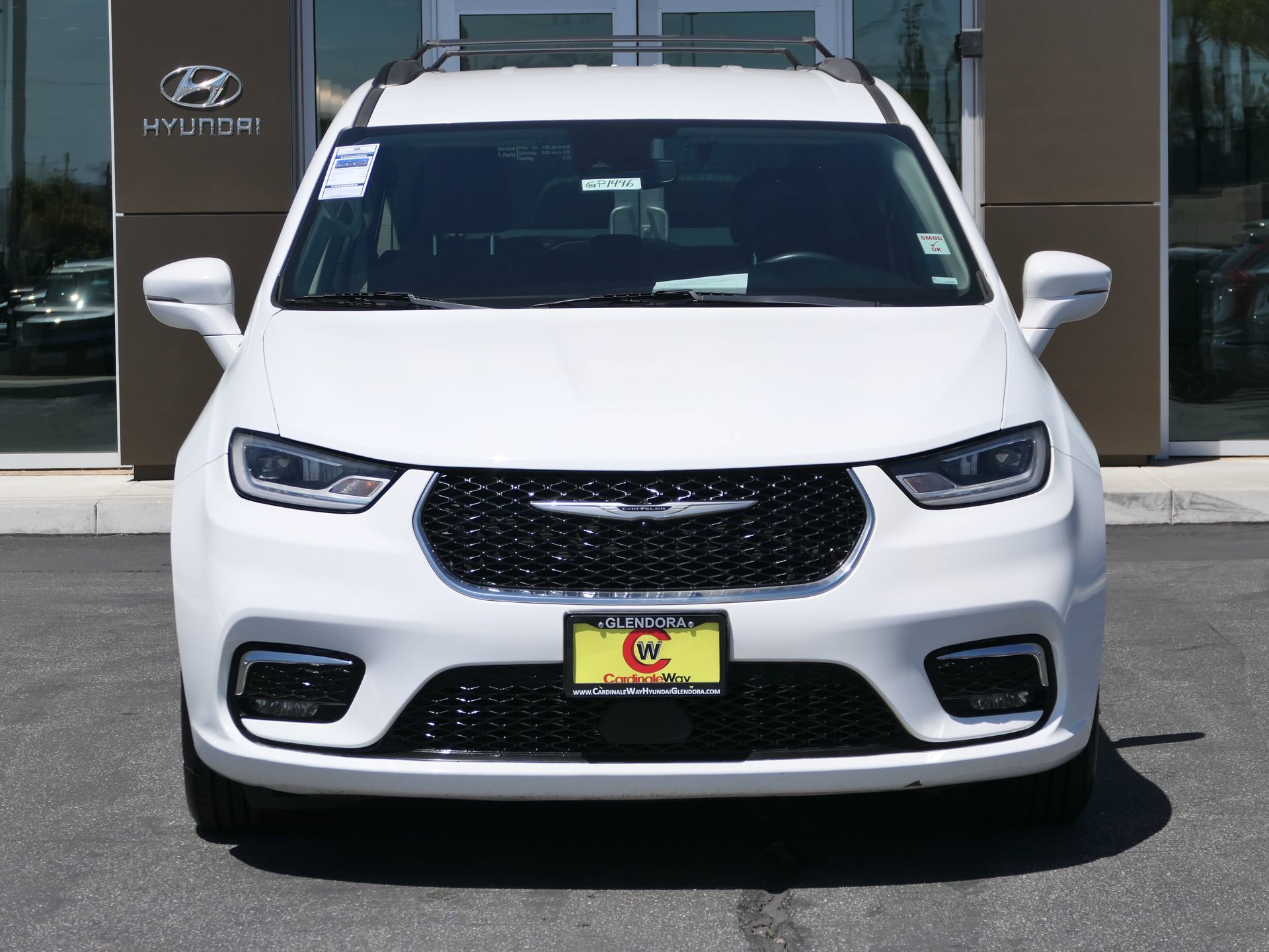 Used 2022 Chrysler Pacifica Touring-L image 8