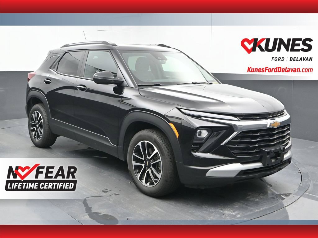 Used 2025 Chevrolet TrailBlazer LT AWD/4WD image 1